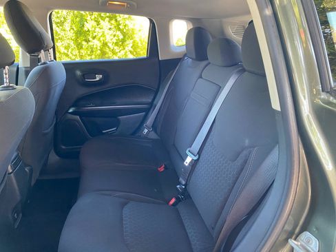 Used 2018 Jeep Compass Sport AWD/4WD image 32