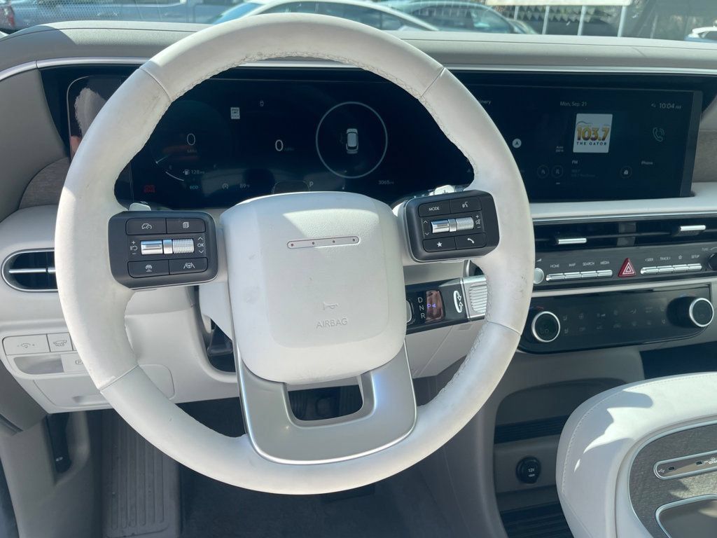 Used 2026 Hyundai Palisade SEL FWD image 14