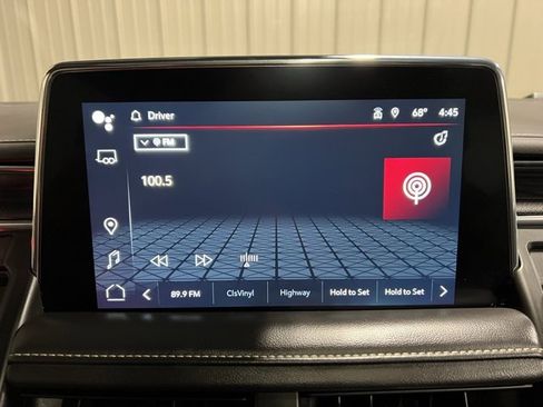 Used 2023 GMC Yukon XL SLT image 43