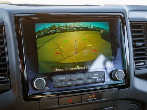 Used 2022 Nissan Frontier PRO-4X w/ Technology Package image 17