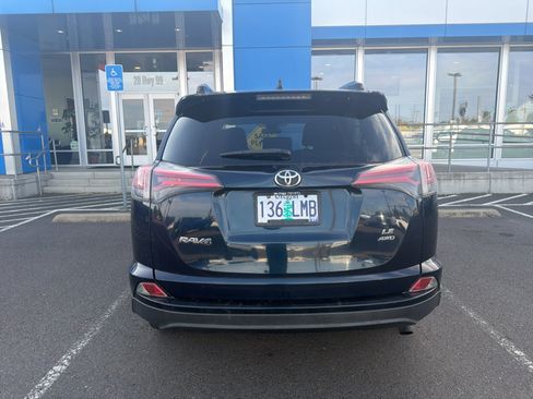 Used 2017 Toyota RAV4 LE w/ Carpet Mat Package AWD/4WD image 4