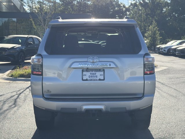 Used 2022 Toyota 4Runner SR5 Premium AWD/4WD image 7