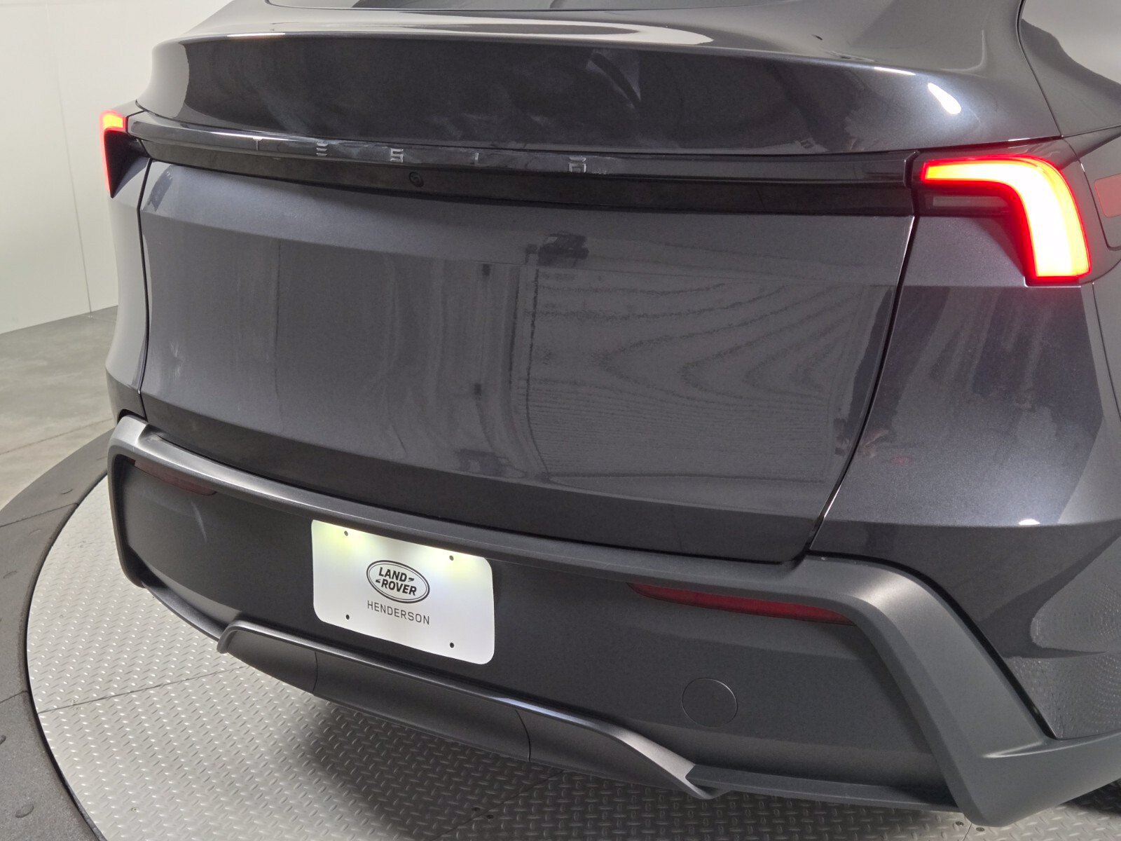 Used 2026 Tesla Model Y 2WD image 7