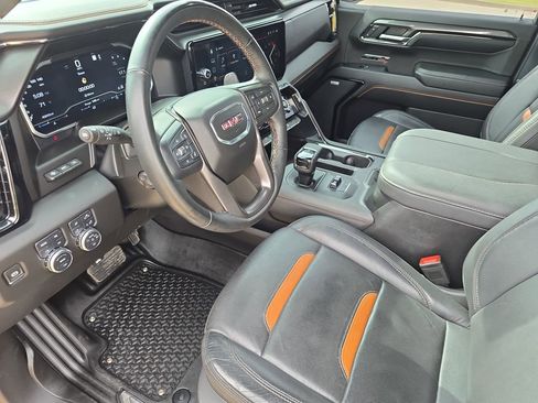 Used 2024 GMC Sierra 1500 AT4 w/ Technology Package AWD/4WD image 16
