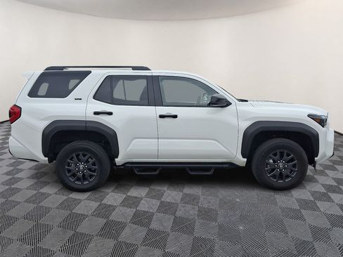 Used 2025 Toyota 4Runner SR5 AWD/4WD image 7
