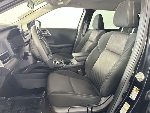 Used 2023 Mitsubishi Outlander ES image 15