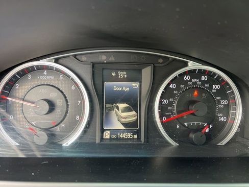 Used 2017 Toyota Camry LE image 11