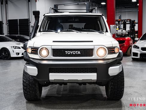 Used 2010 Toyota FJ Cruiser w/ Convenience Pkg image 8