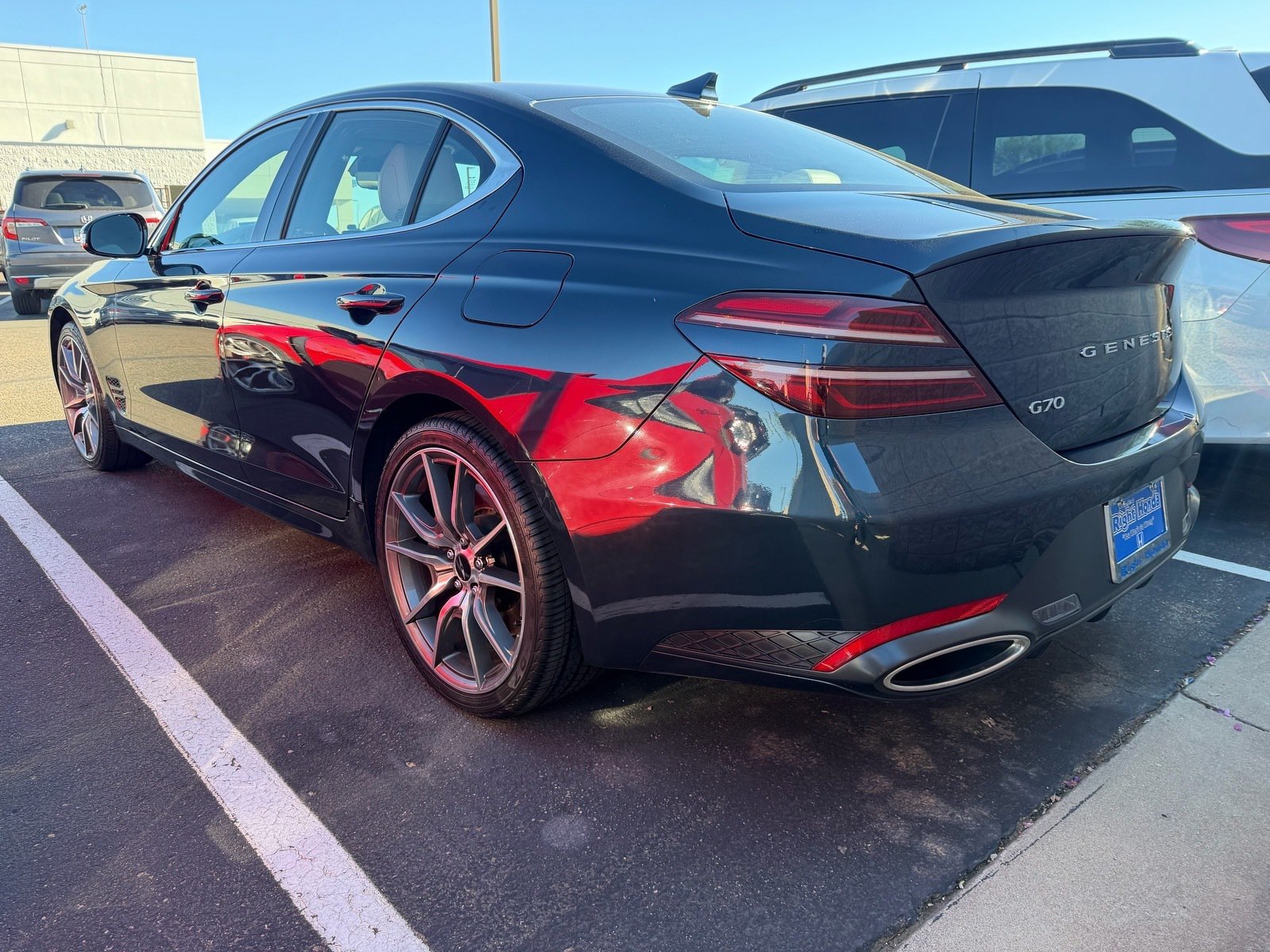 Used 2025 Genesis G70 2.5T RWD image 3
