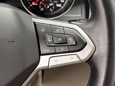 Used 2021 Volkswagen Atlas SE w/ Towing Package AWD/4WD image 18