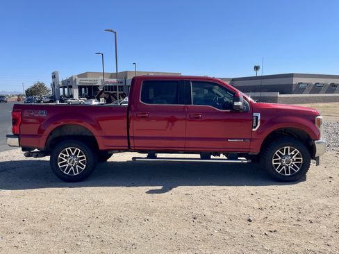Used 2017 Ford F250 Lariat w/ Lariat Ultimate Package AWD/4WD image 6