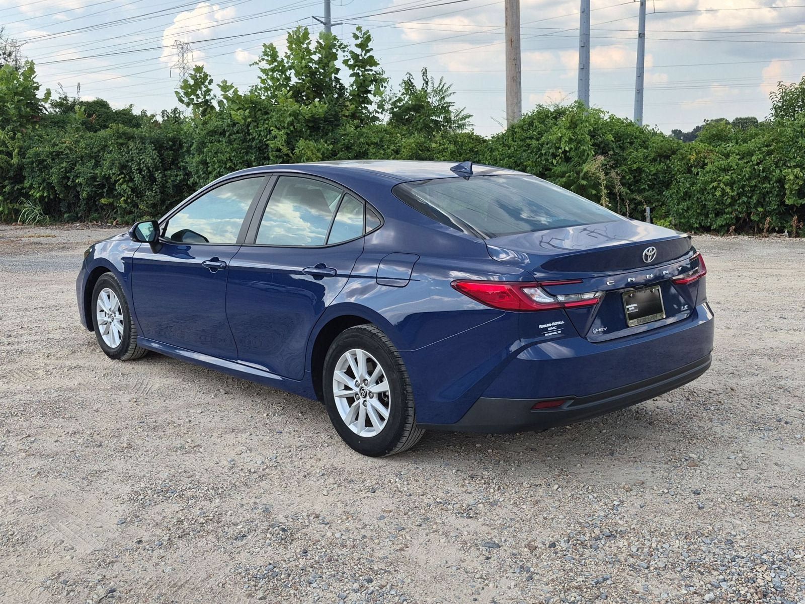Used 2025 Toyota Camry LE FWD image 3