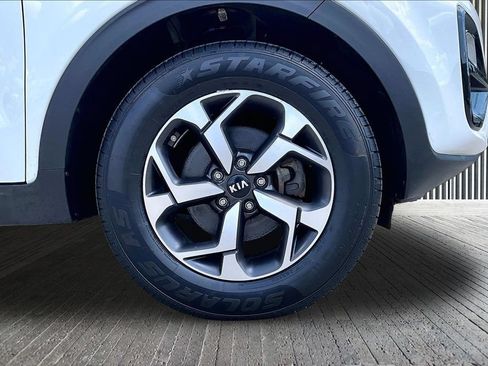 Used 2020 Kia Sportage LX AWD/4WD image 9