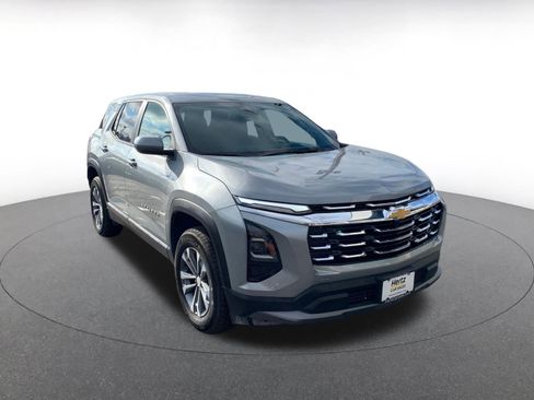 Used 2025 Chevrolet Equinox LT image 1