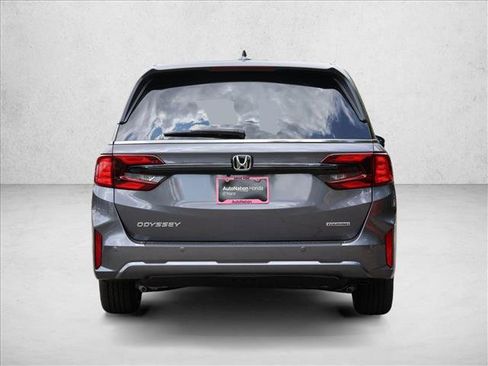 New 2026 Honda Odyssey Touring image 6