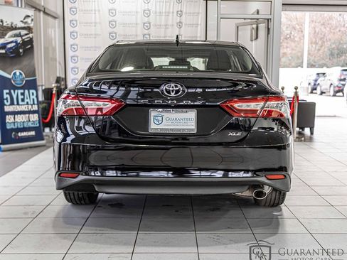 Used 2020 Toyota Camry XLE image 13