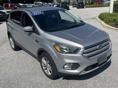 Certified 2019 Ford Escape SE