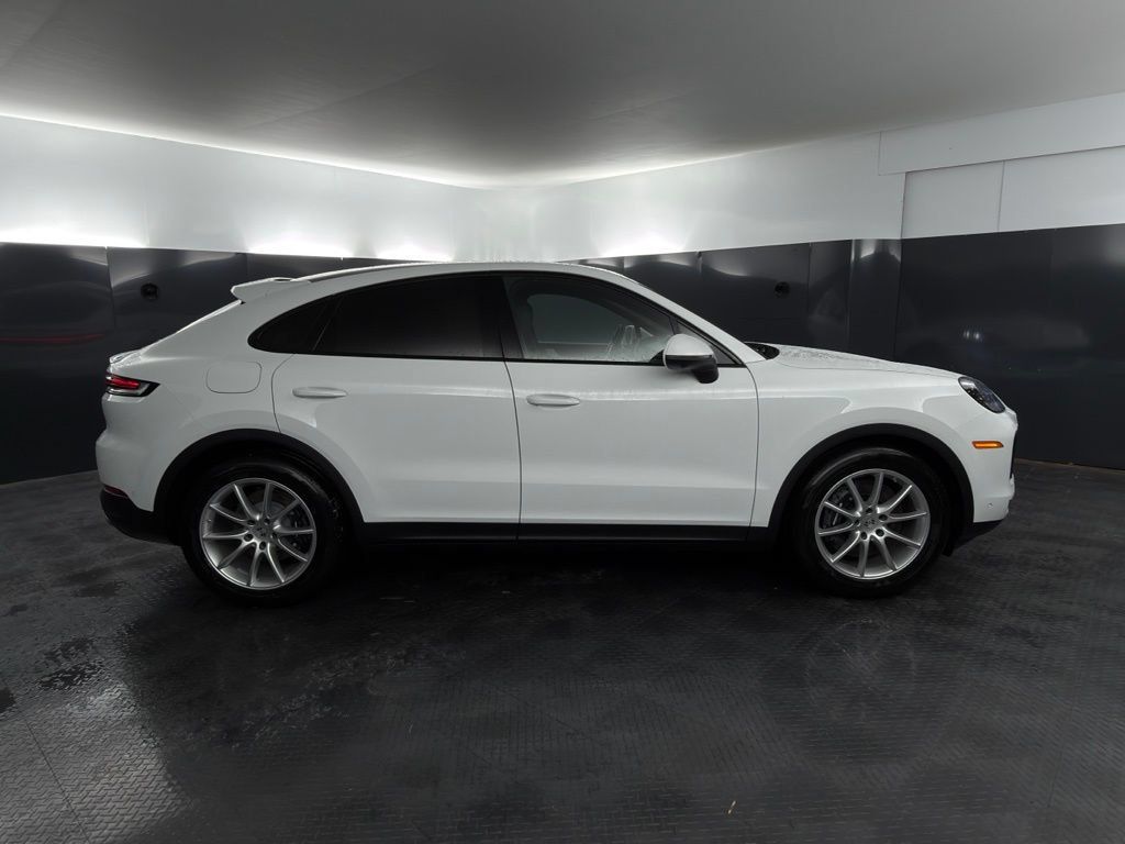 Certified 2026 Porsche Cayenne Coupe AWD/4WD image 8