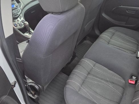 Used 2014 Chevrolet Sonic LT image 18
