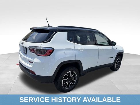 Used 2024 Jeep Compass Trailhawk AWD/4WD image 6