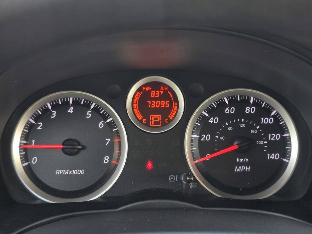 Used 2012 Nissan Sentra 2.0 SR FWD image 17
