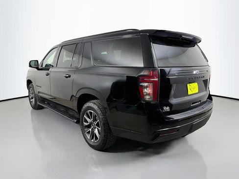Used 2023 Chevrolet Suburban Z71 w/ Luxury Package AWD/4WD image 8