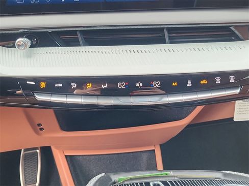 New 2025 Cadillac Optiq Sport 2 image 23