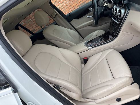 Used 2021 Mercedes-Benz GLC 300 4MATIC image 35