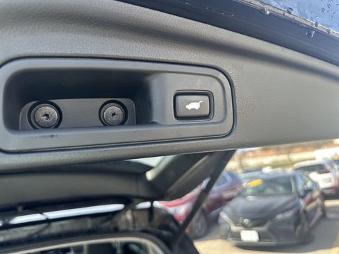 Used 2022 Honda Pilot Elite image 11