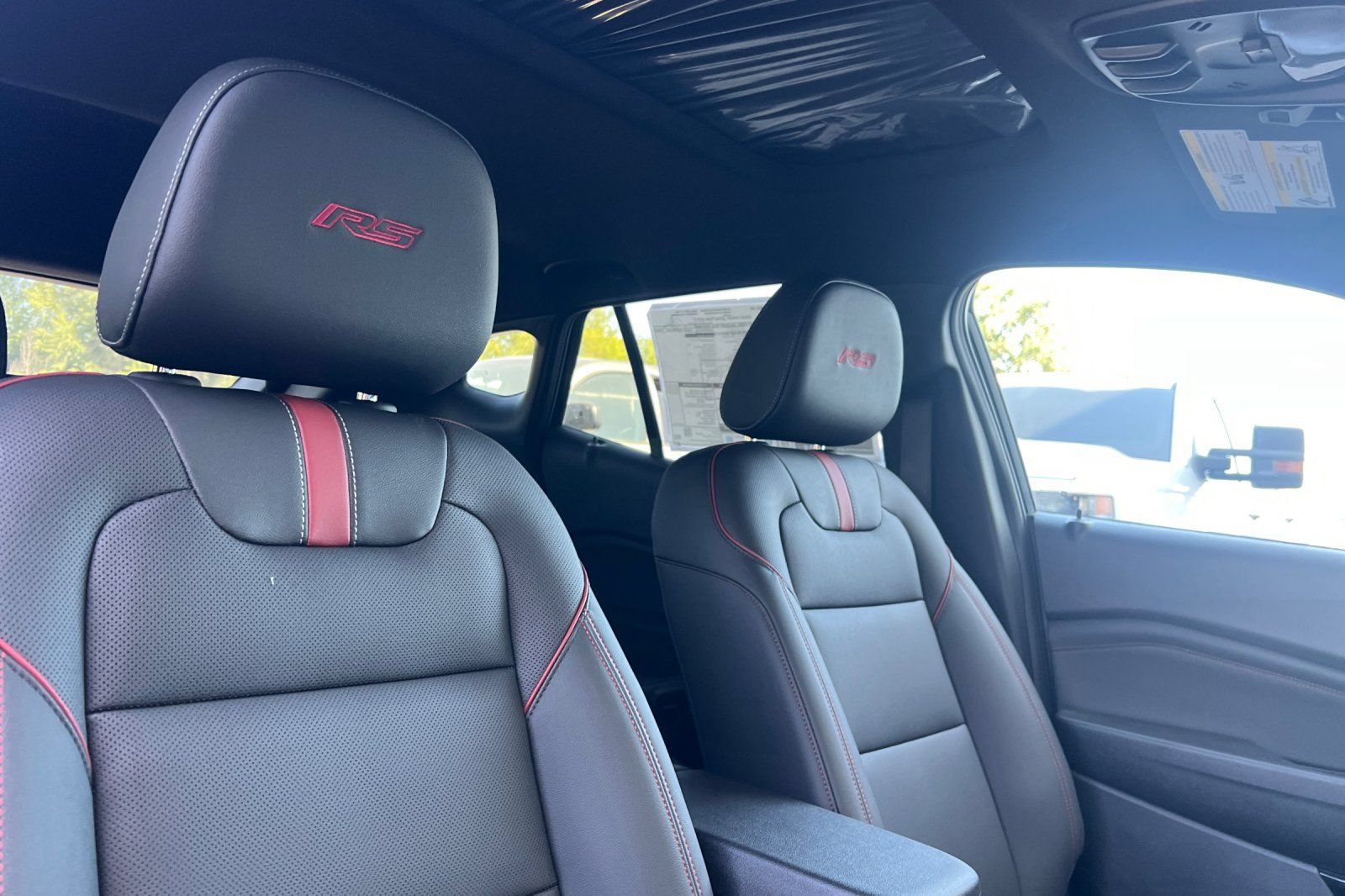 New 2026 Chevrolet Trax RS w/ Sunroof Package FWD image 14