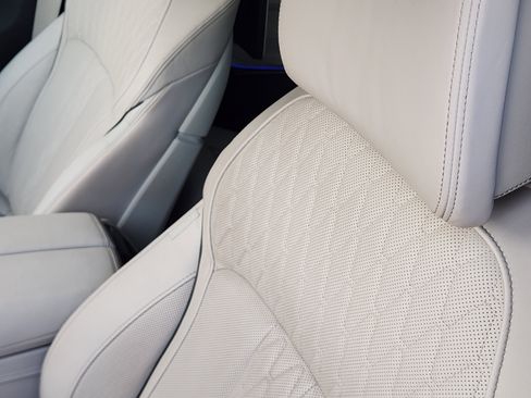 Used 2022 BMW ALPINA XB7 image 15