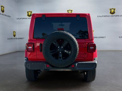 Used 2021 Jeep Wrangler Unlimited Sahara image 4