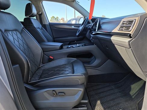 Used 2024 Volkswagen Atlas SEL Premium R-Line image 26