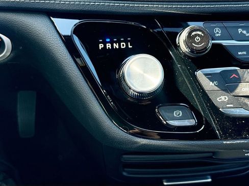 New 2026 Chrysler Pacifica Select image 17
