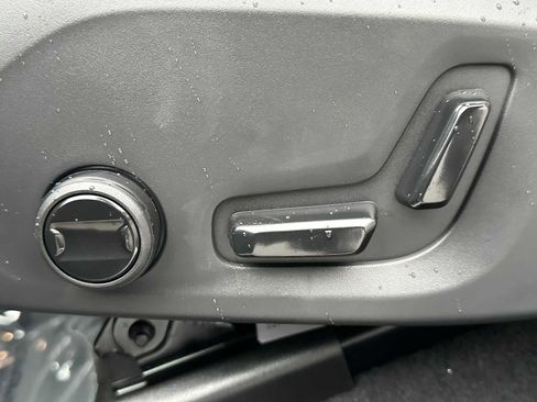 New 2026 Volvo XC60 B5 Plus w/ Protection Package Premier image 22