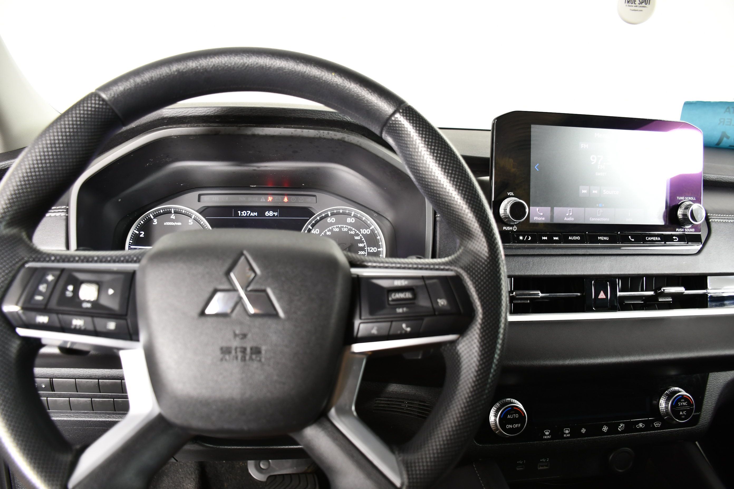 Used 2022 Mitsubishi Outlander ES AWD/4WD image 16