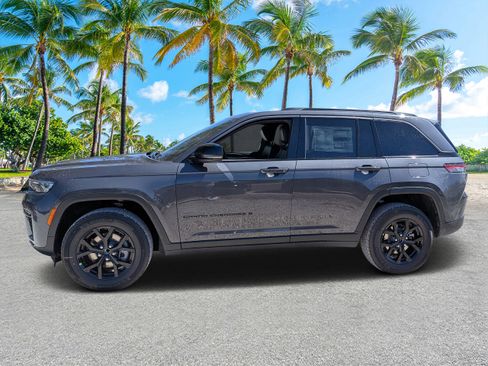 New 2026 Jeep Grand Cherokee Altitude RWD image 6