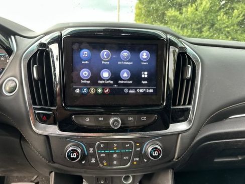 Used 2021 Chevrolet Traverse LT AWD/4WD image 9