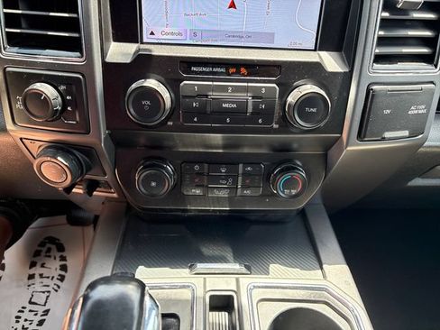 Used 2019 Ford F150 XLT w/ Equipment Group 302A Luxury AWD/4WD image 16