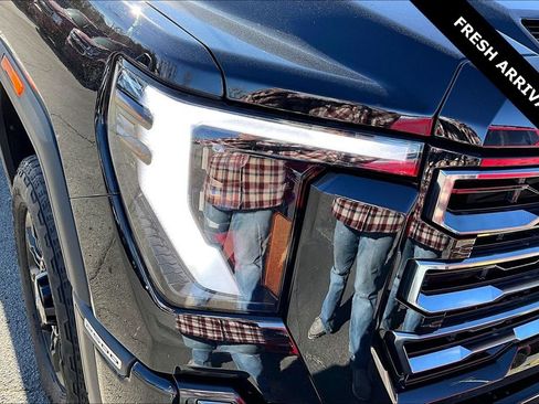 Used 2024 GMC Sierra 2500 AT4 w/ AT4 Premium Plus Package image 32