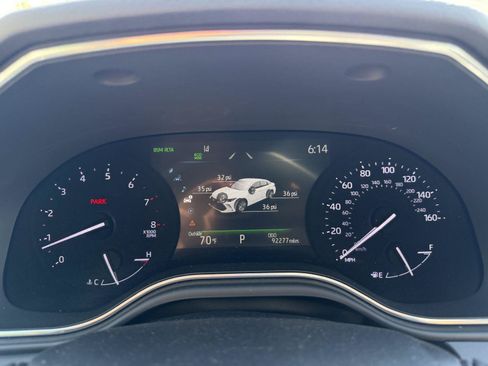 Used 2021 Toyota Avalon XLE FWD image 18