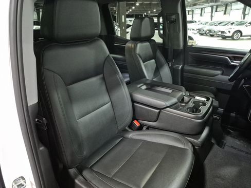 Certified 2025 GMC Sierra 1500 SLT image 27