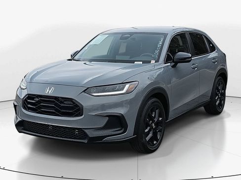 Used 2024 Honda HR-V Sport image 3