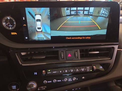 Certified 2025 Lexus ES 350 F Sport image 22