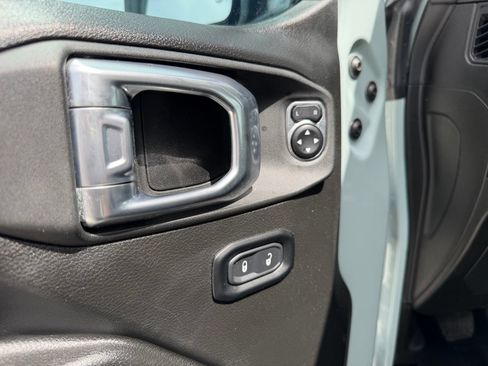 Used 2024 Jeep Wrangler Sport AWD/4WD image 16