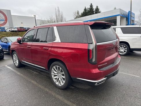 Used 2022 Cadillac Escalade Premium Luxury image 4