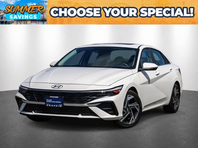 Used 2025 Hyundai Elantra Limited