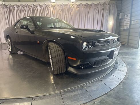 Used 2021 Dodge Challenger R/T Scat Pack w/ Plus Package image 3