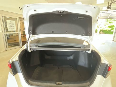 Used 2023 Honda Accord EX-L image 19
