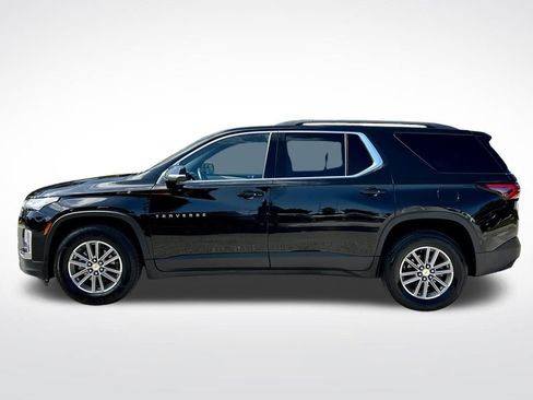 Used 2022 Chevrolet Traverse LT image 3